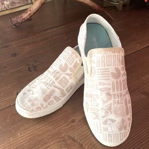 OLUKAI “'Pehuea” Canvas Slip On 8M